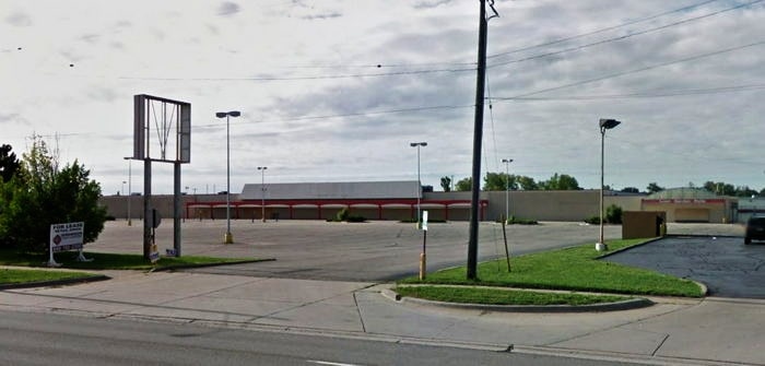 K-Mart (Kmart) - Troy - 100 E Maple Road (newer photo)